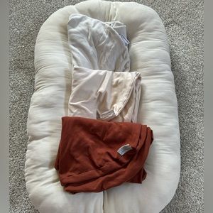 Snuggle me organic infant lounger
